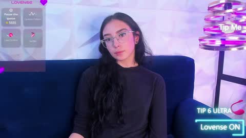 sopie online show from December 10, 5:11 pm