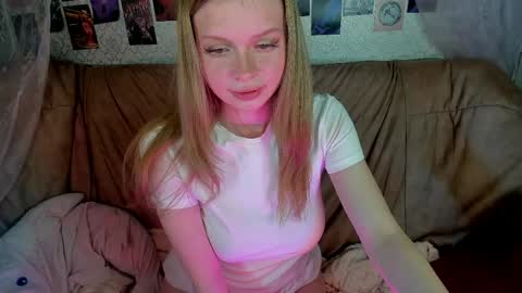 Snapshot of alysameow chatting on May 30, 10:07 pm Alysa 7GMT online show from May 30, 10:07 pm