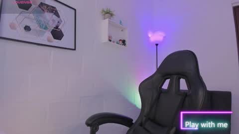 Alyson online show from November 28, 1:25 pm