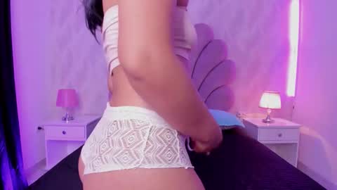 Snapshot of alysonshy chatting on March 10, 5:07 pm Aly Shy online show from March 10, 5:07 pm