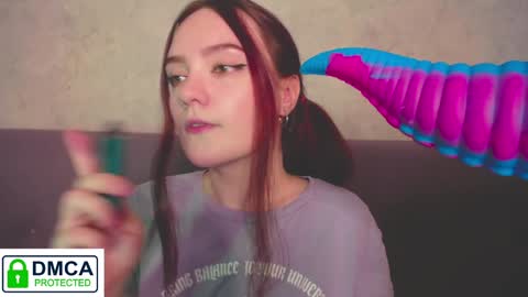 Snapshot of alyssa__scarlet chatting on December 11, 10:03 am Alyssa online show from December 11, 10:03 am