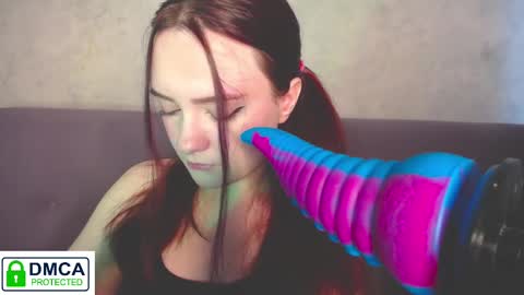 Snapshot of alyssa__scarlet chatting on February 13, 10:23 am Alyssa online show from February 13, 10:23 am