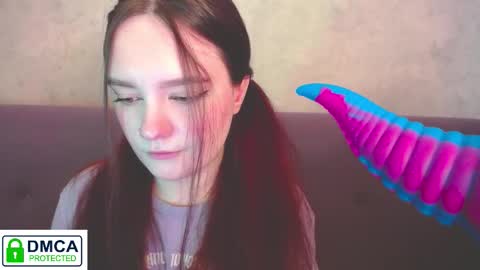 Snapshot of alyssa__scarlet chatting on October 22, 9:31 am Alyssa online show from October 22, 9:31 am