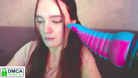 Snapshot of alyssa__scarlet chatting on October 30, 9:33 am Alyssa online show from October 30, 9:33 am