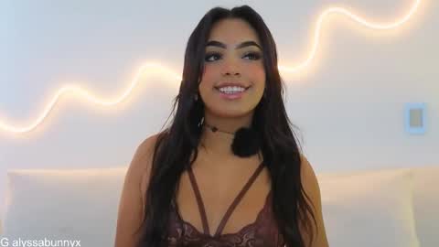 Snapshot of alyssa_bunnyx chatting on March 18, 4:10 pm . online show from March 18, 4:10 pm
