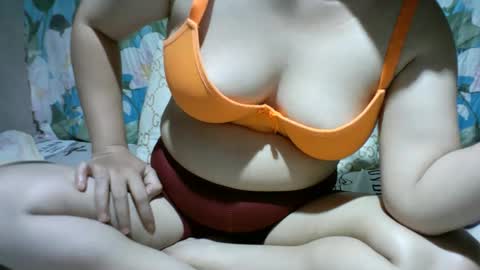 Snapshot of alyssa_hope chatting on September 29, 12:10 pm alyssa_hope online show from September 29, 12:10 pm