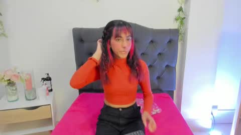 Snapshot of alyssa_joness chatting on March 5, 3:51 am alyssa_joness online show from March 5, 3:51 am