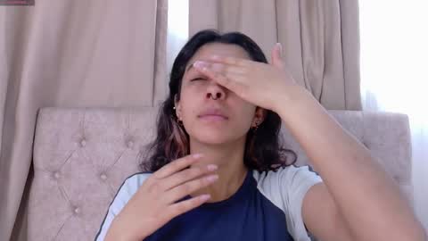 alyssa_joness online show from November 13, 1:43 pm