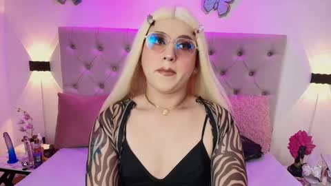alyssaa_hunter online show from February 22, 5:13 pm