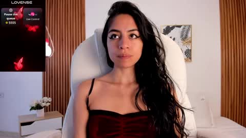 alyssabeauty_ online show from May 17, 7:21 pm