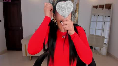 Aly  online show from May 13, 11:51 am