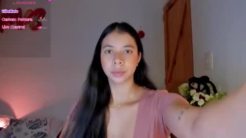 Snapshot of alyssagreen_ chatting on October 26, 11:53 pm Im AlyssaLovense is ActiveMy pleasure is in your handsPrivate is Open online show from October 26, 11:53 pm