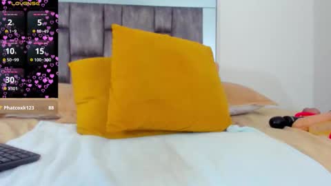 Snapshot of alyssia_oceann chatting on November 26, 3:02 pm alyssia online show from November 26, 3:02 pm