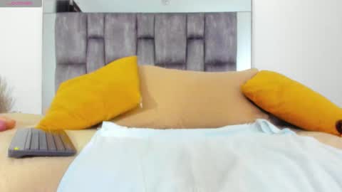 Snapshot of alyssia_oceann chatting on January 13, 12:32 pm alyssia online show from January 13, 12:32 pm