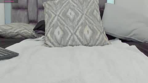 alyssia online show from May 19, 12:55 pm