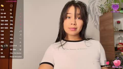 Snapshot of alyssia_wolds_1 chatting on December 27, 11:53 pm alyssia wolds online show from December 27, 11:53 pm