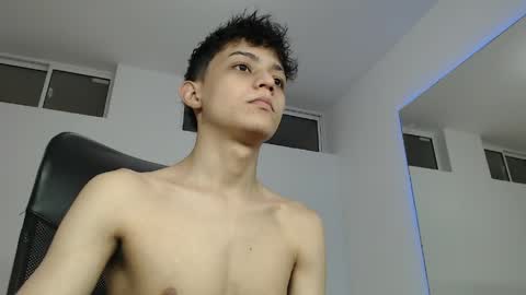 alyxen online show from April 22, 8:32 pm