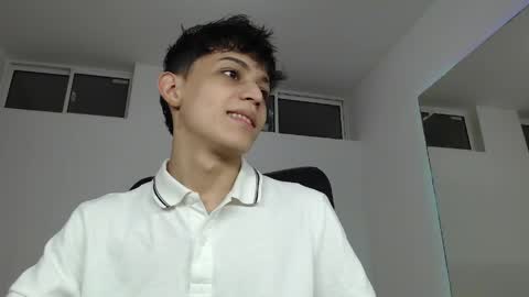 alyxen online show from April 27, 8:29 pm