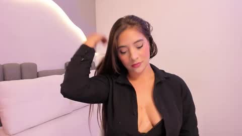 Snapshot of alyxx_jane chatting on October 16, 12:39 pm AlyxxJane ----Connected from online show from October 16, 12:39 pm