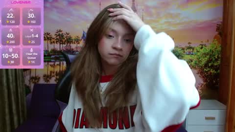 Snapshot of alyy_cute chatting on December 5, 2:22 pm Alyy online show from December 5, 2:22 pm
