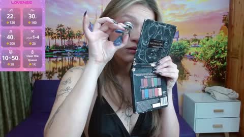 Snapshot of alyy_cute chatting on February 3, 2:34 pm Alyy online show from February 3, 2:34 pm