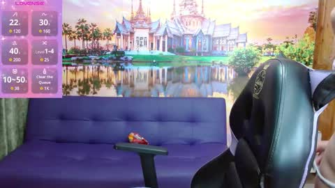 Snapshot of alyy_cute chatting on February 25, 2:22 pm Alyy online show from February 25, 2:22 pm