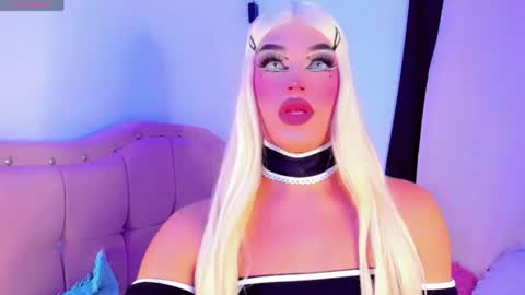 amador_hot online show from May 18, 4:07 am