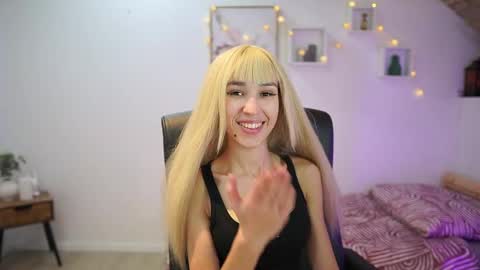 Amai  Liu online show from November 2, 7:16 pm