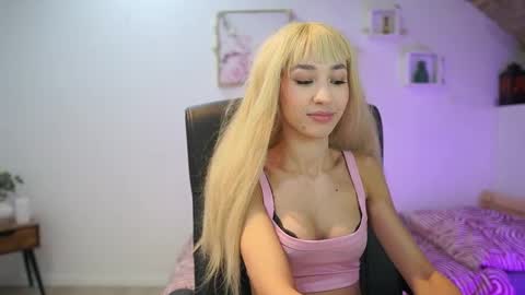 Amai  Liu online show from December 23, 8:56 am