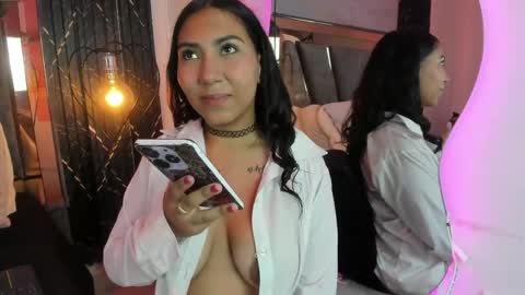 amaia_a online show from May 16, 8:07 pm