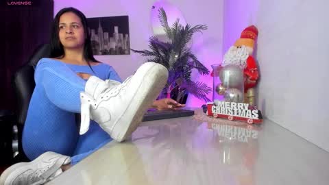 anny online show from November 27, 2:13 am