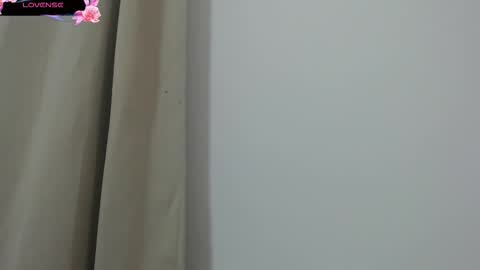 Snapshot of amaia_char chatting on January 18, 3:10 am amaia_char online show from January 18, 3:10 am