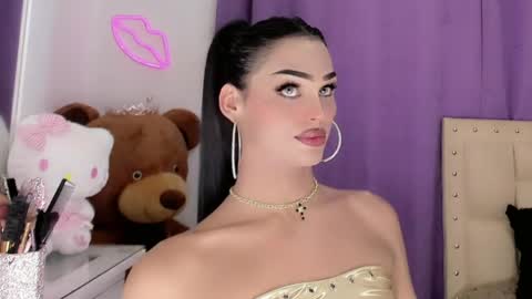 amal_baddel_ online show from May 15, 11:12 pm