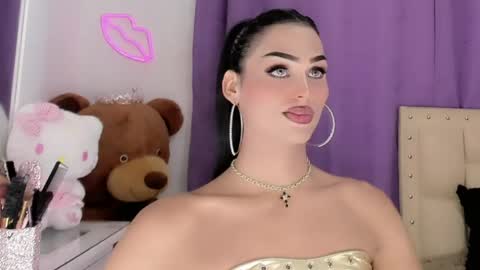 amal_baddel_ online show from May 16, 12:40 am