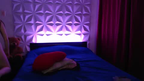 Snapshot of amalett chatting on October 21, 12:33 am Amalett online show from October 21, 12:33 am