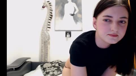 Snapshot of amali2015 chatting on February 13, 9:49 am amali2015 online show from February 13, 9:49 am