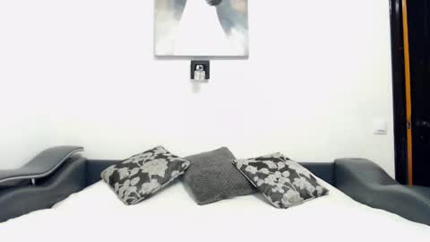 Snapshot of amali2015 chatting on February 21, 1:01 pm amali2015 online show from February 21, 1:01 pm