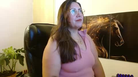 Snapshot of amalia_brunette chatting on March 31, 7:31 am AMALIA online show from March 31, 7:31 am