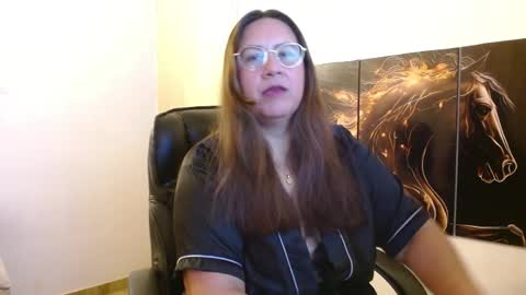 Snapshot of amalia_brunette chatting on April 5, 7:05 am AMALIA online show from April 5, 7:05 am