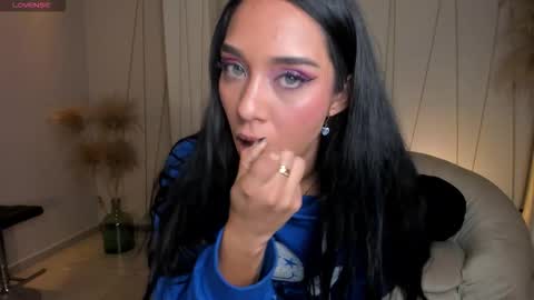 Amalia cruss online show from September 18, 8:55 pm