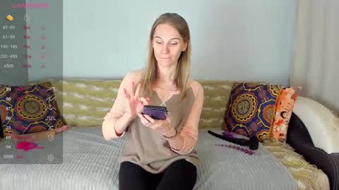 Amalia online show from December 1, 8:08 am