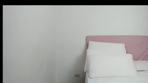 Snapshot of amaliaariel chatting on January 16, 1:06 am amaliaariel online show from January 16, 1:06 am