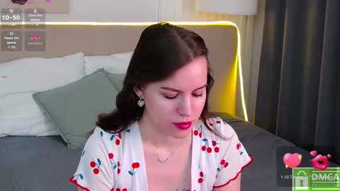 Amalia online show from September 26, 1:15 pm