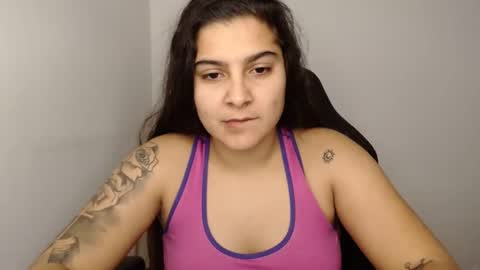 Snapshot of amanda5star chatting on January 9, 10:31 pm The queen of the biceps  online show from January 9, 10:31 pm