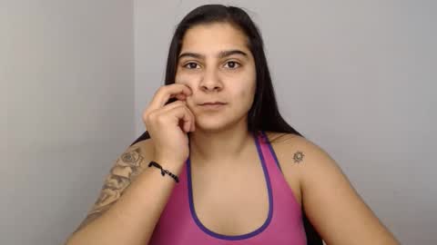 Snapshot of amanda5star chatting on January 10, 10:39 am The queen of the biceps  online show from January 10, 10:39 am