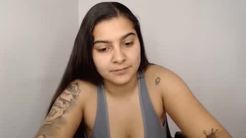 Snapshot of amanda5star chatting on January 22, 11:56 am The queen of the biceps  online show from January 22, 11:56 am