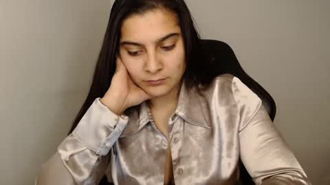 Snapshot of amanda5star chatting on January 25, 2:37 am The queen of the biceps  online show from January 25, 2:37 am
