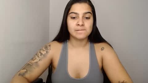 Snapshot of amanda5star chatting on January 26, 9:51 am The queen of the biceps  online show from January 26, 9:51 am