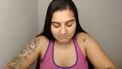 Snapshot of amanda5star chatting on January 27, 1:16 am The queen of the biceps  online show from January 27, 1:16 am