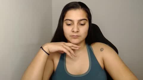 Snapshot of amanda5star chatting on January 31, 9:26 pm The queen of the biceps  online show from January 31, 9:26 pm